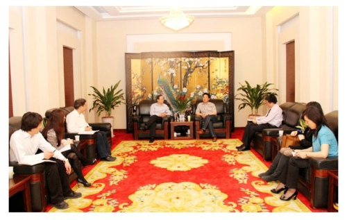 楊文龍董事長(zhǎng)訪問華北制藥集團(tuán)